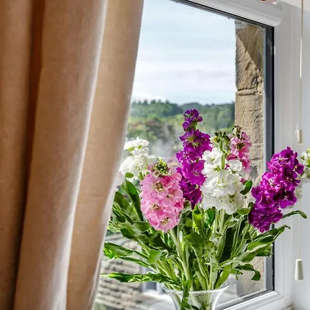 2 Bed In Harrogate Oc-88933 Pateley Bridge